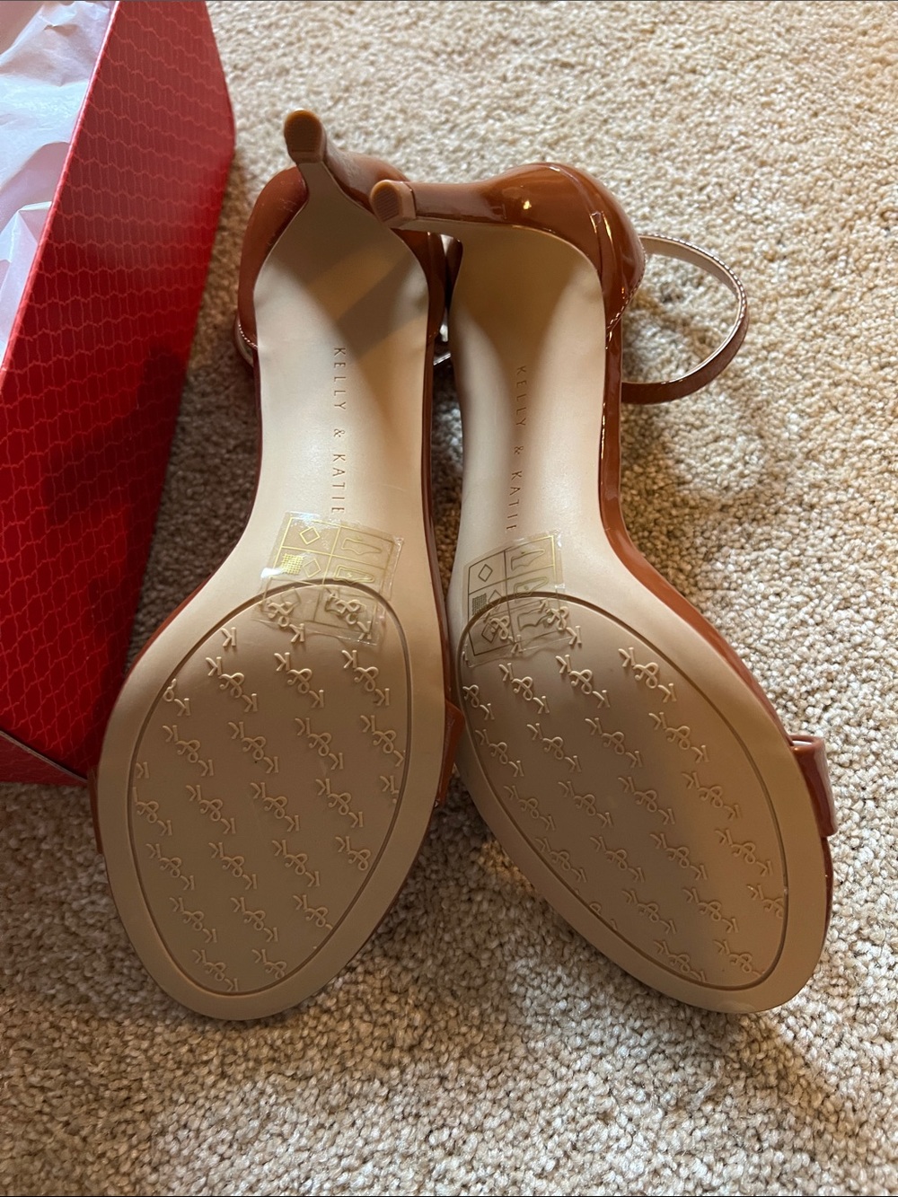 Kelly & Katie Kirstie Brown Patent Ankle-Strap Sandals. NWT. 7.5 - Picture 6 of 8